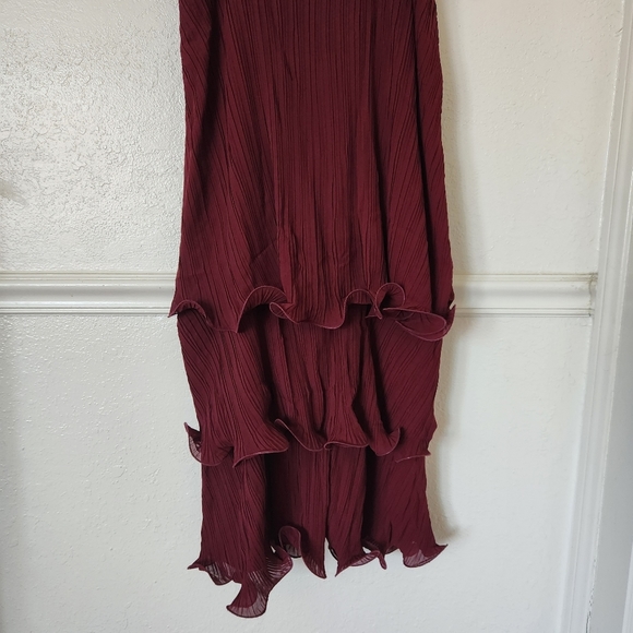 CLAUDE Ruffle Maxi Dress Small Burgundy Pleated Spaghetti Strap New with Tags - Picture 7 of 14